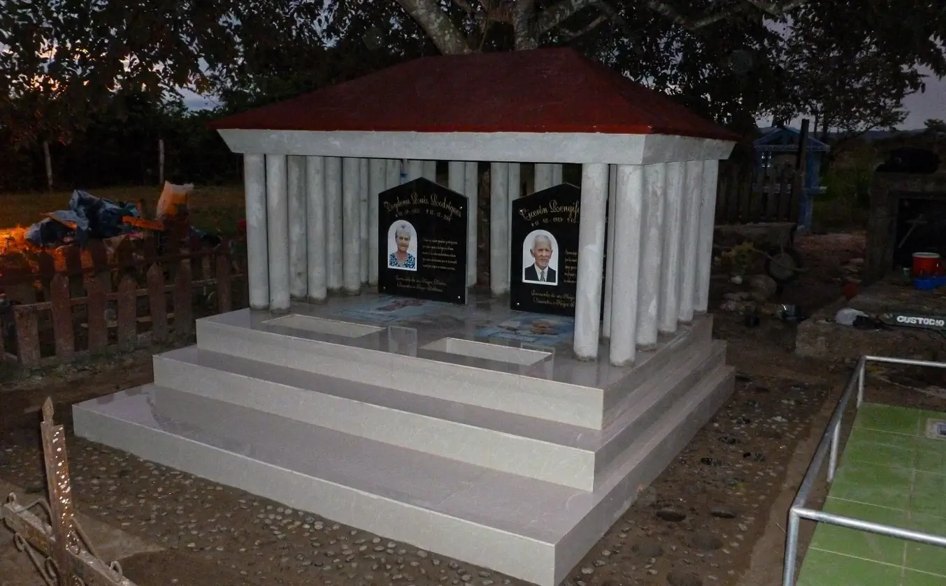 Mausoleo Familiar